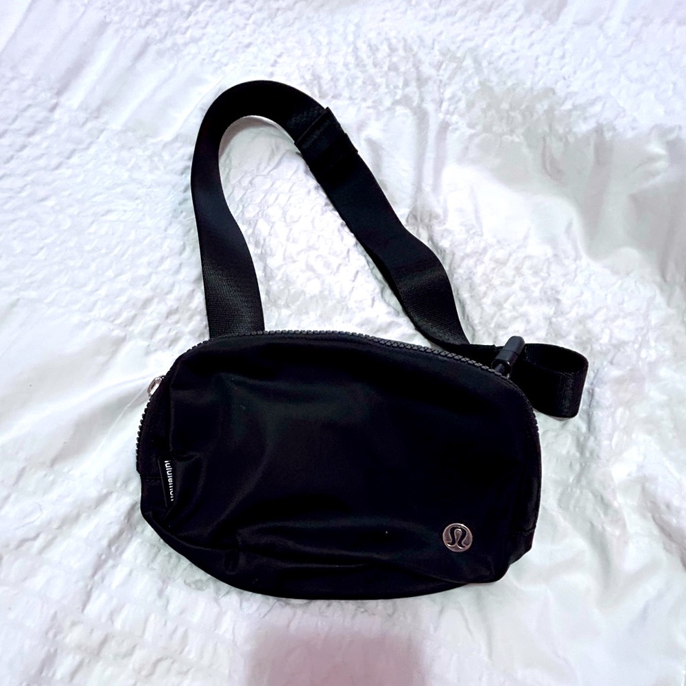 Lululemon crossbody bag!